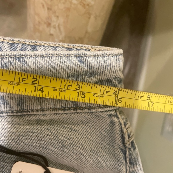 Womens New Forever 21 High Rise Slim Fit Flare Leg Jeans - Picture 8 of 10